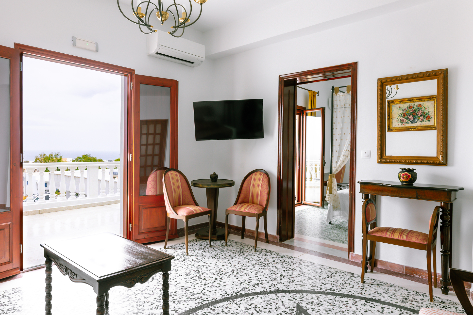 SantoriniKaminiaMikro-13